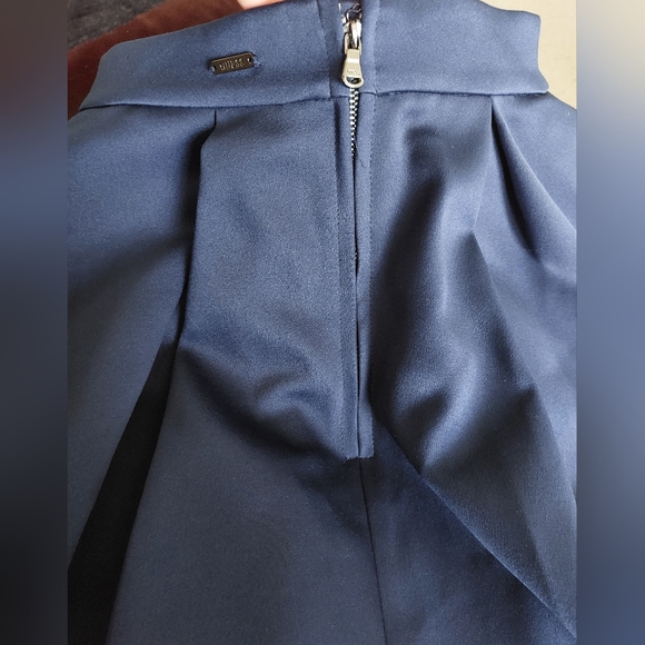 💥Host Pick💥Guess Size 27 " Waist S 8 UK Navy Pleated Front Skirt Side Zip - Picture 5 of 12